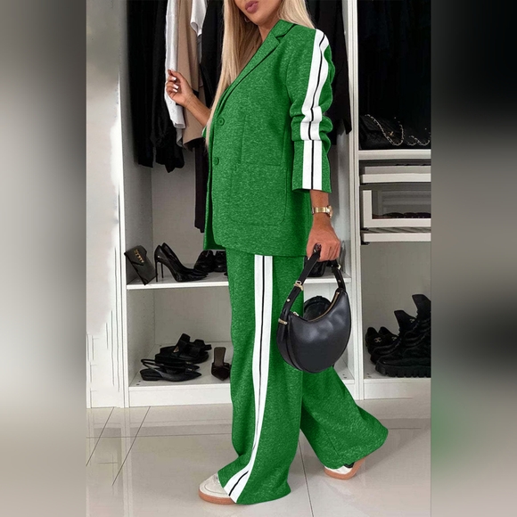 Full Size Contrast Lapel Collar Top and Wide Leg Pants Set - Picture 3 of 5